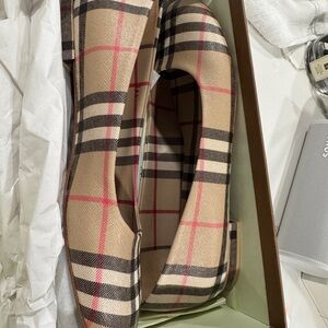 Burberry Flats